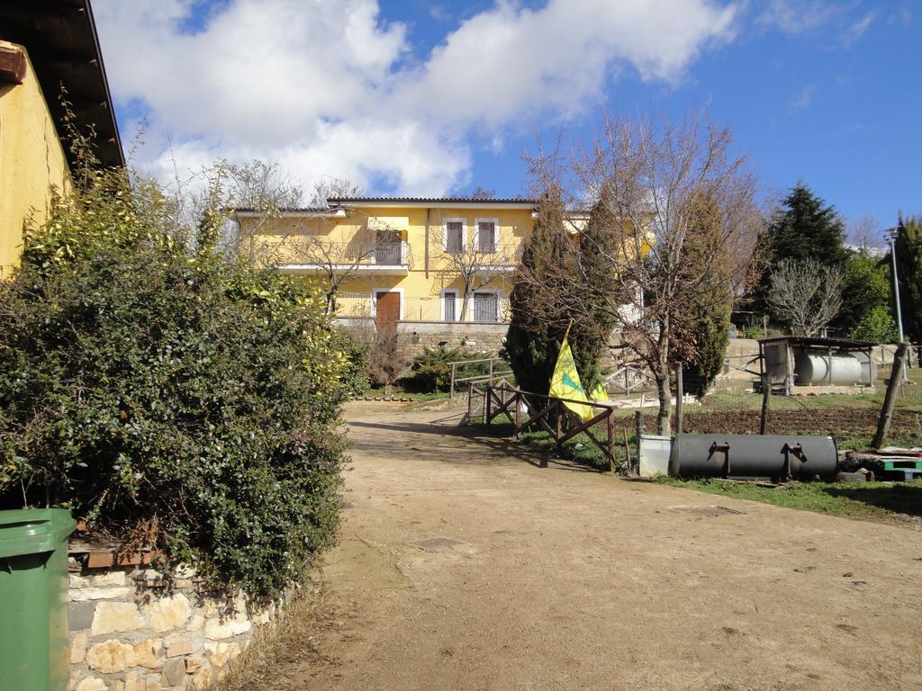 Hôtel Agriturismo Le Valli à Acuto Extérieur photo
